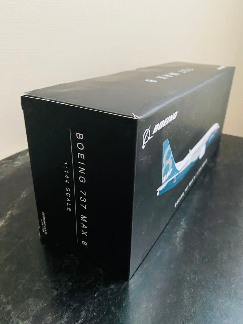 BOEING ボーイング 737 MAX 8 1:144スケール