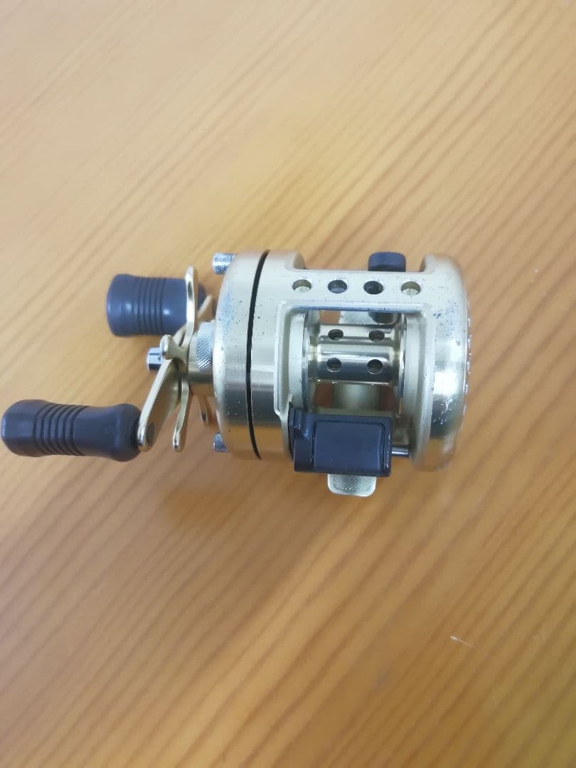 ① Shimano CALCUTTA 101xt