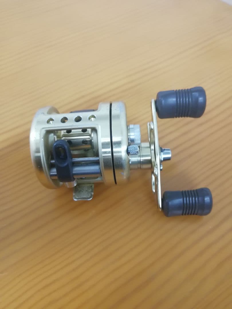 ① Shimano CALCUTTA 101xt