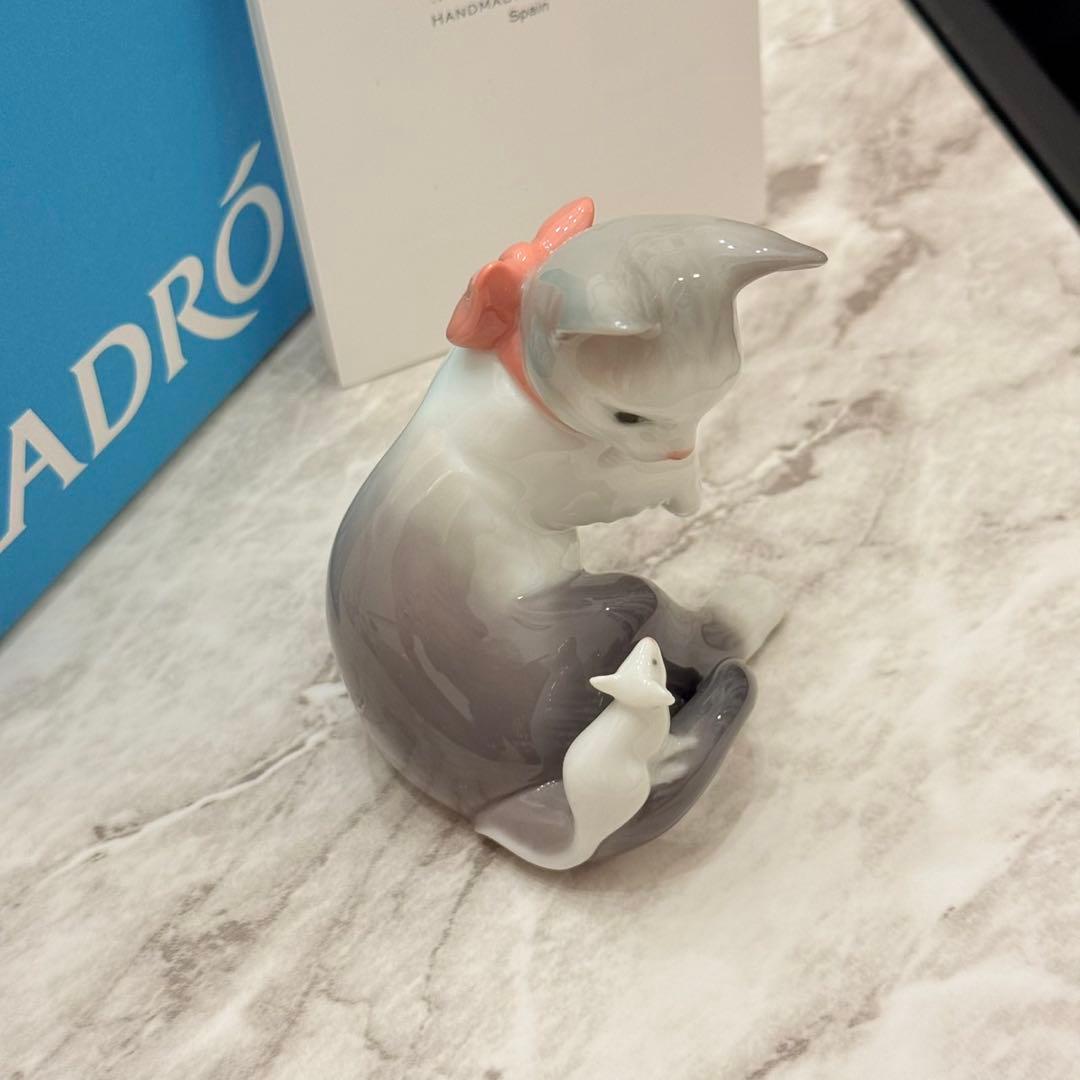 LLADRÓ リヤドロ　驚いた仔猫ちゃん　陶器　置物