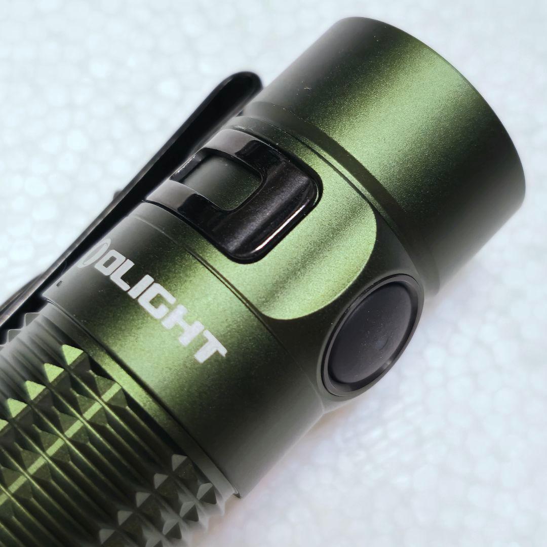 Olight Baton 3 Pro Max グリーン
