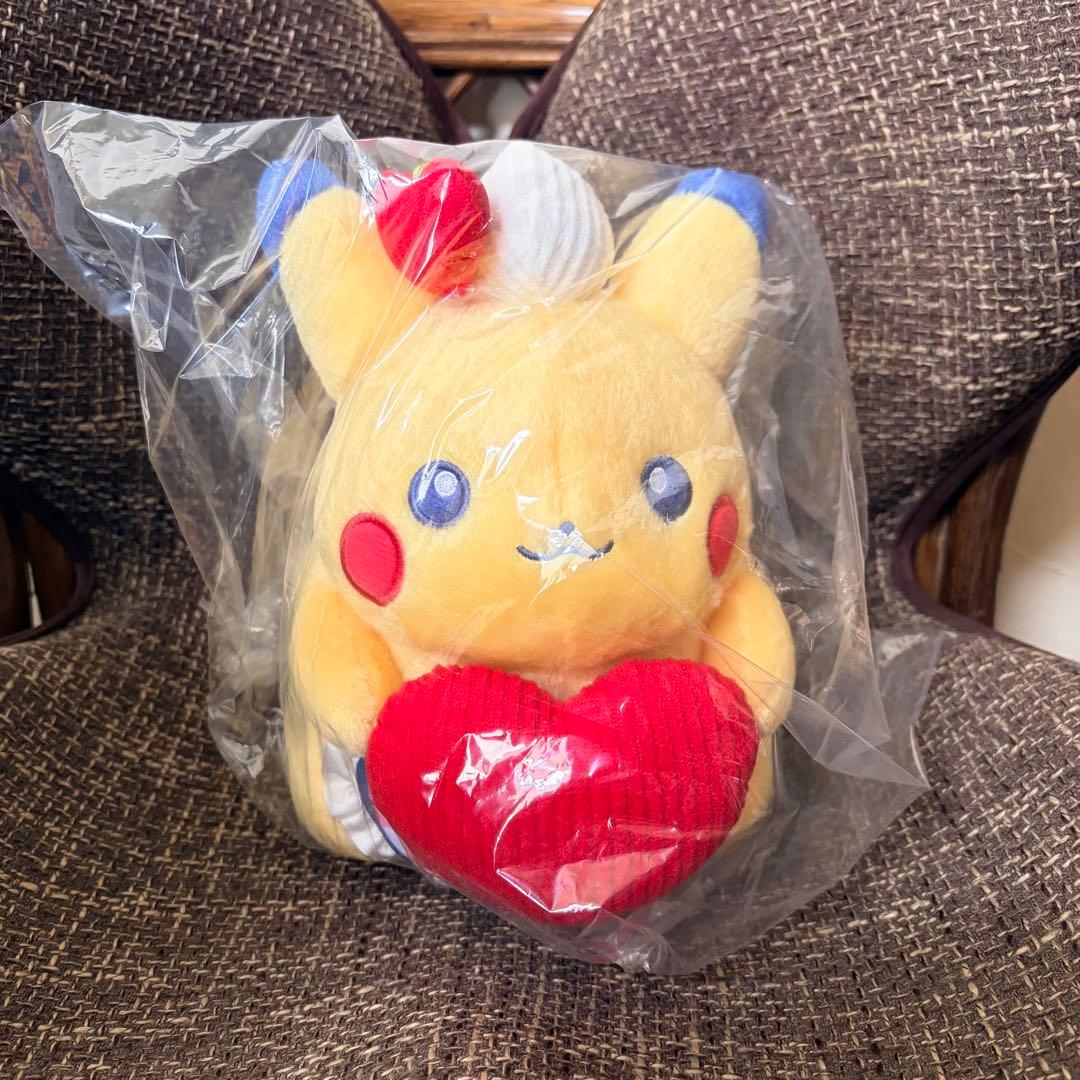PIKACHU DINER ピカチュウ ぬいぐるみ