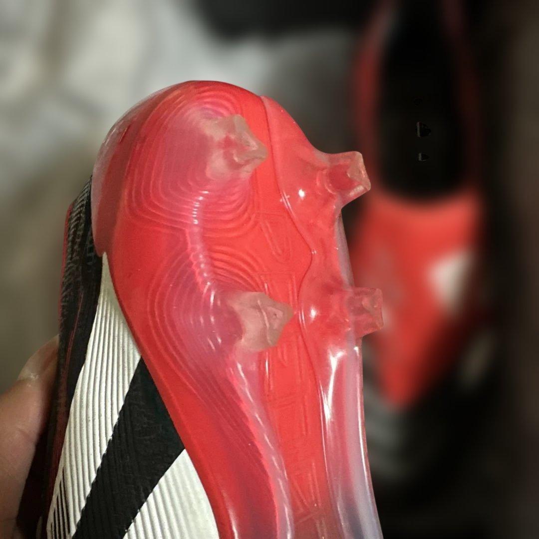 アディダス　サッカースパイク　プレデター　FT FG BWR 28cm