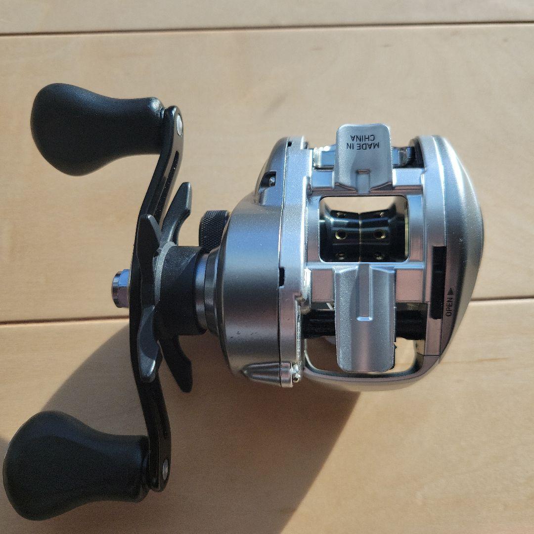 【ちんぱん】DAIWA 24バスＸ 100HL 7.5:1 左巻き