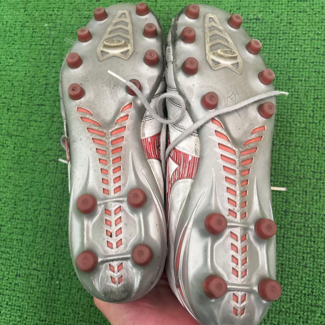 Mizuno モレリアサッカーシューズ ホワイト/レッド完売商品