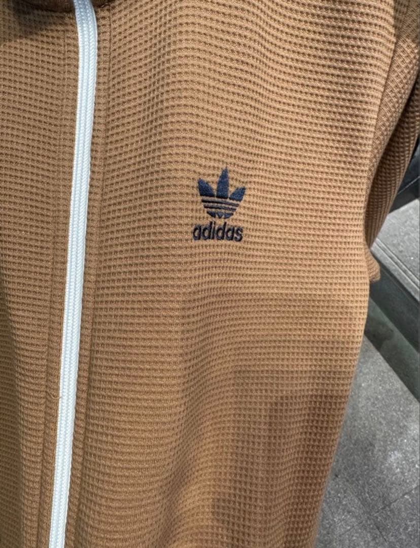 新品L adidas 長袖ジャケット ブラウン　KB8952