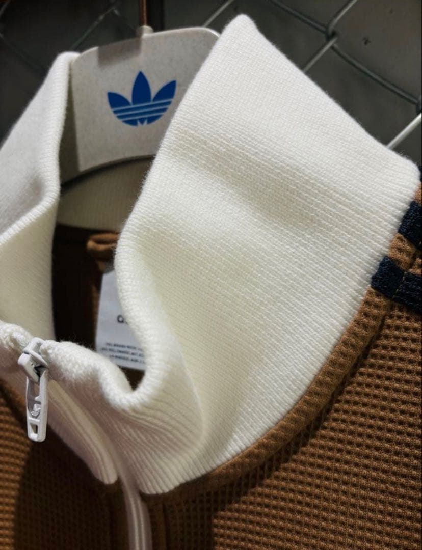 新品L adidas 長袖ジャケット ブラウン　KB8952