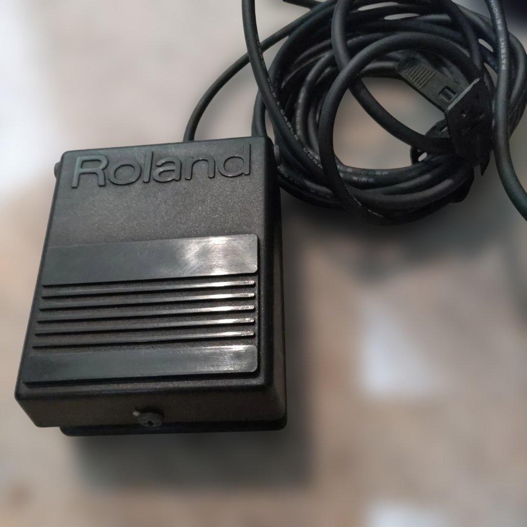 Roland U-20 RS-PCMキーボード /通電確認. ペダル、説明書付