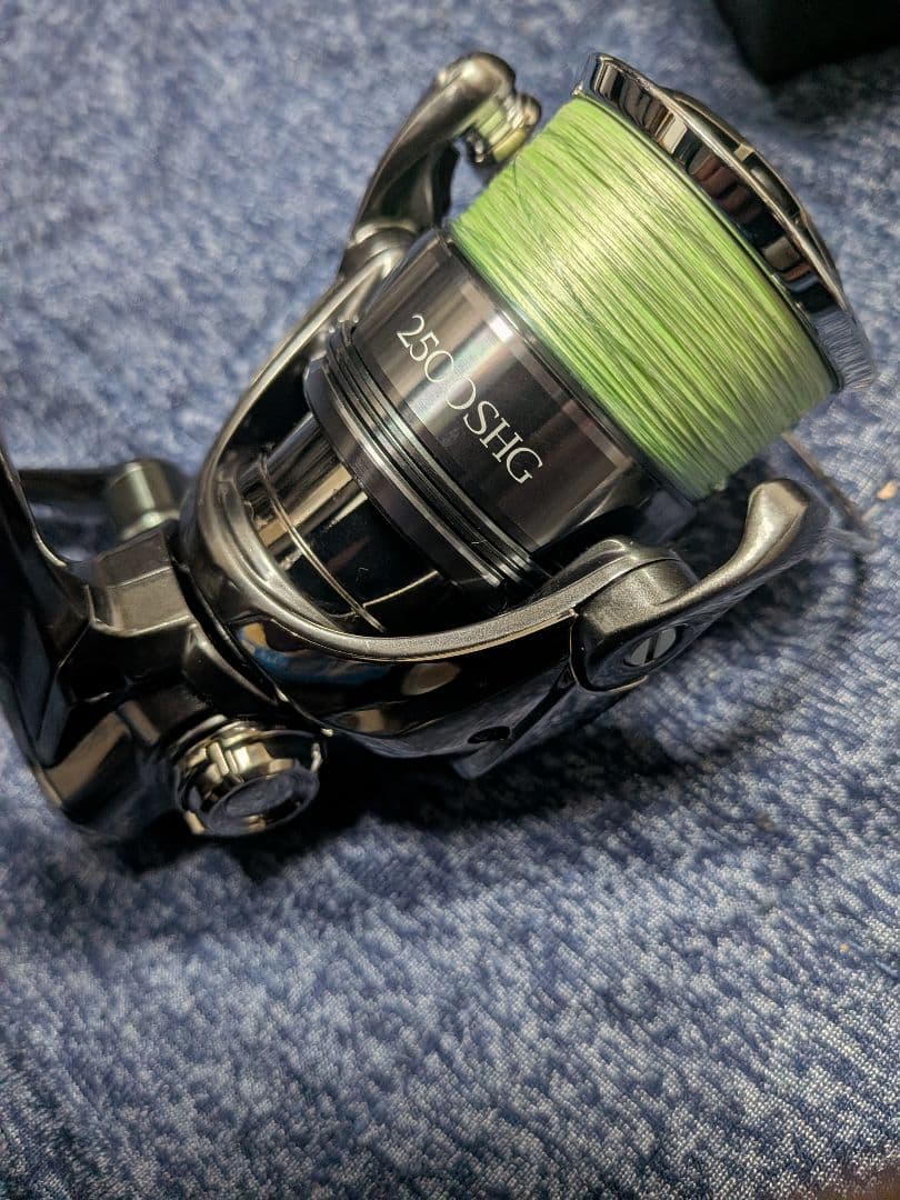 SHIMANO 24 TWIN POWER 2500SHG スピニングリール