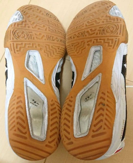 Mizuno Moreliaのフットサルシューズ2足セット