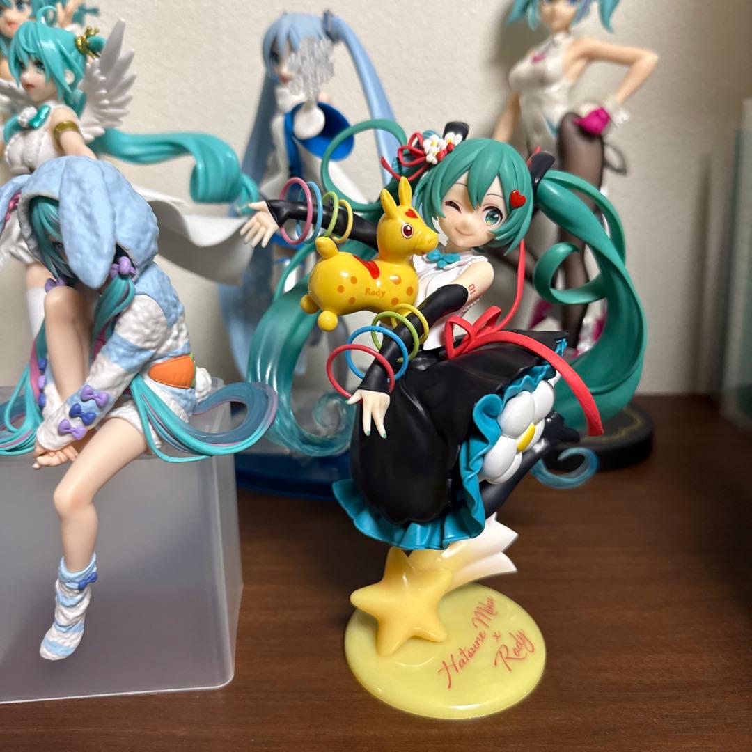 初音ミク　フィギュア　16体　まとめ売り