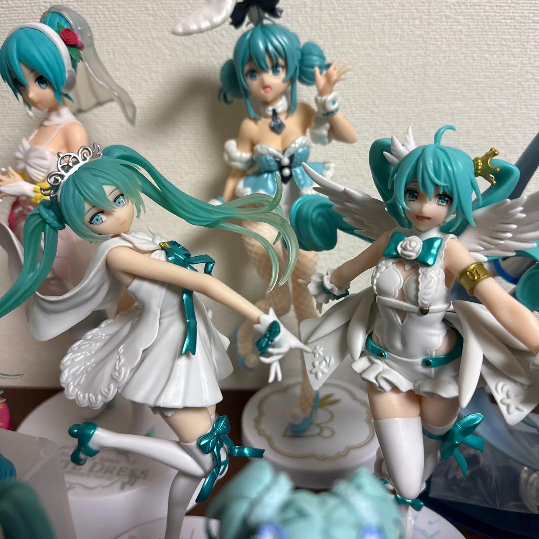 初音ミク　フィギュア　16体　まとめ売り