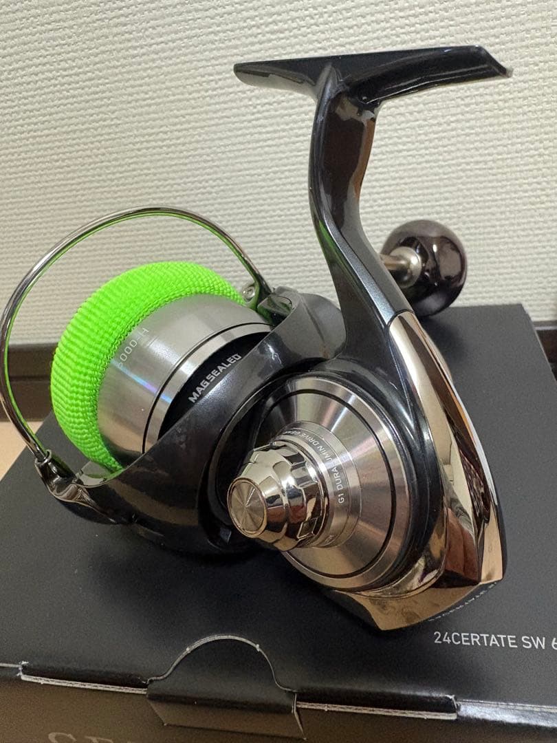 美品24セルテート SW 6000-H スピニングリール リブレノブ付