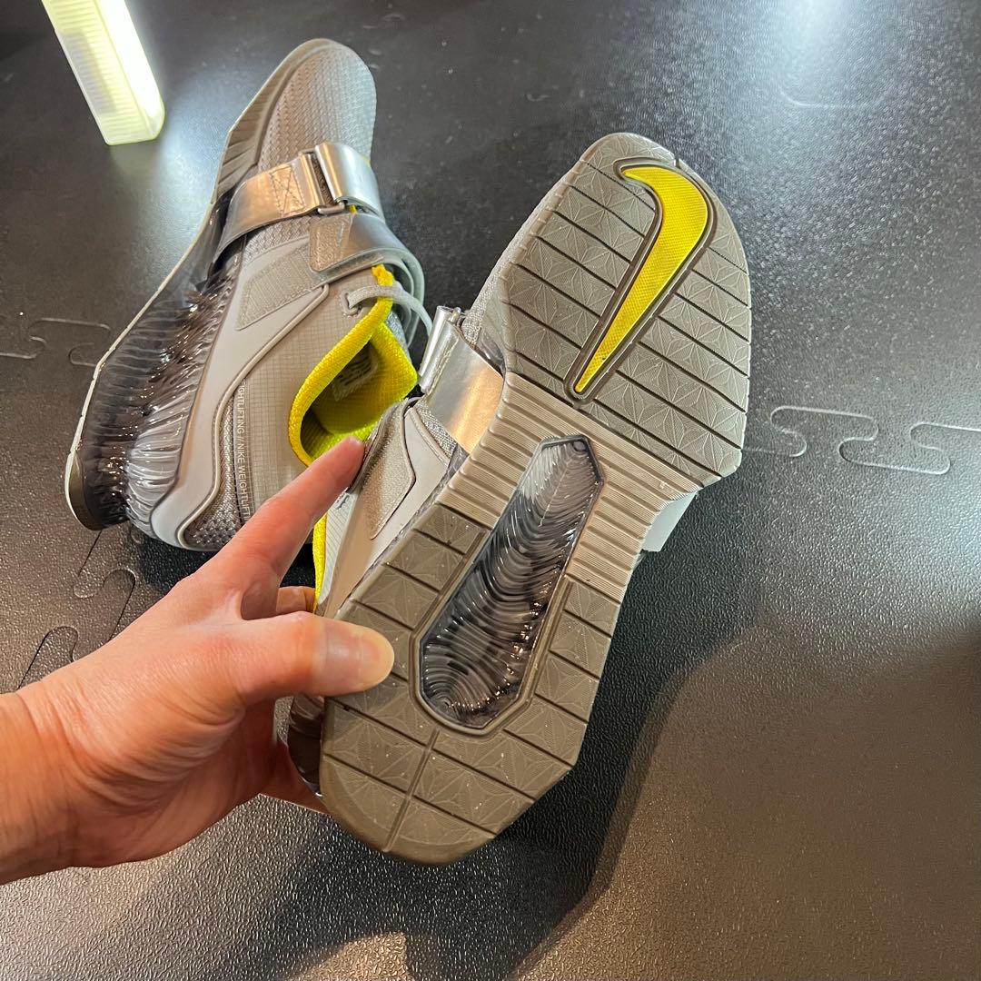 NIKE ナイキ ロマレオス4