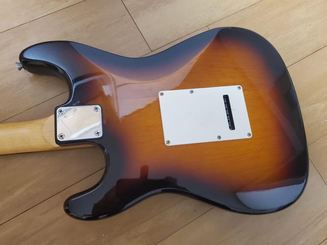 ギター VINTAGE ASSEMBLED GUITAR