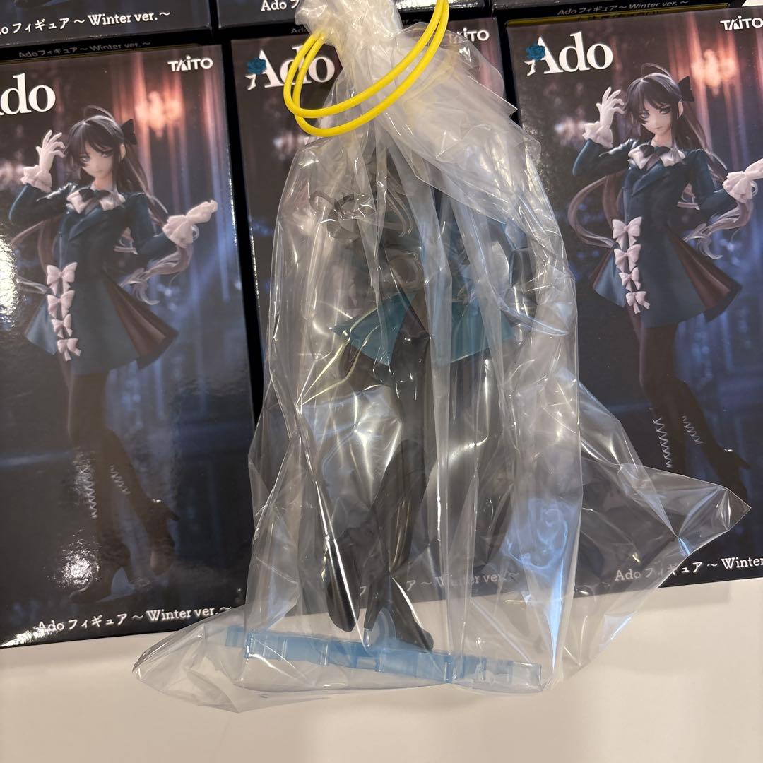 【ラウンドワン限定】　Ado フィギュア　〜Winter ver.〜　10点