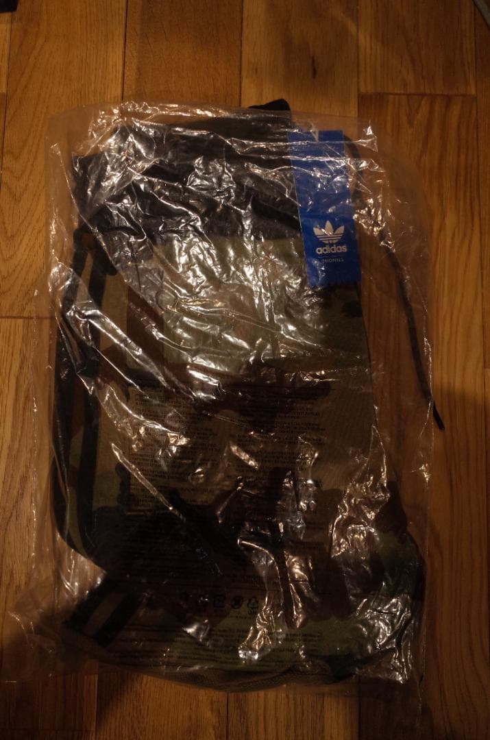 【新品】アディダスオリジナルズ　adidas　ハーフパンツ　ショーツ　CAMO