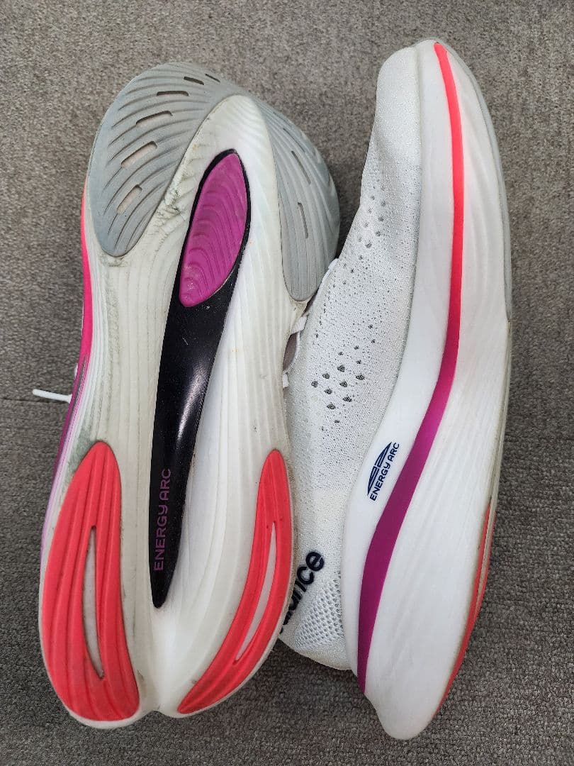 スパイク・シューズ New Balance FUELCELL SuperComp ELITE