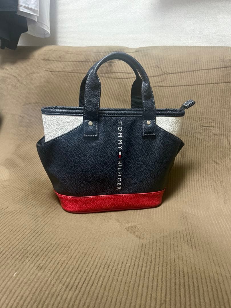 【美品】トミーヒルフィガー フェイスラウンドバッグ ゴルフ
