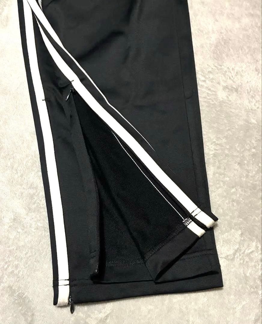 adidas ブラック トラックスーツ 上下セット　サイズ違い
