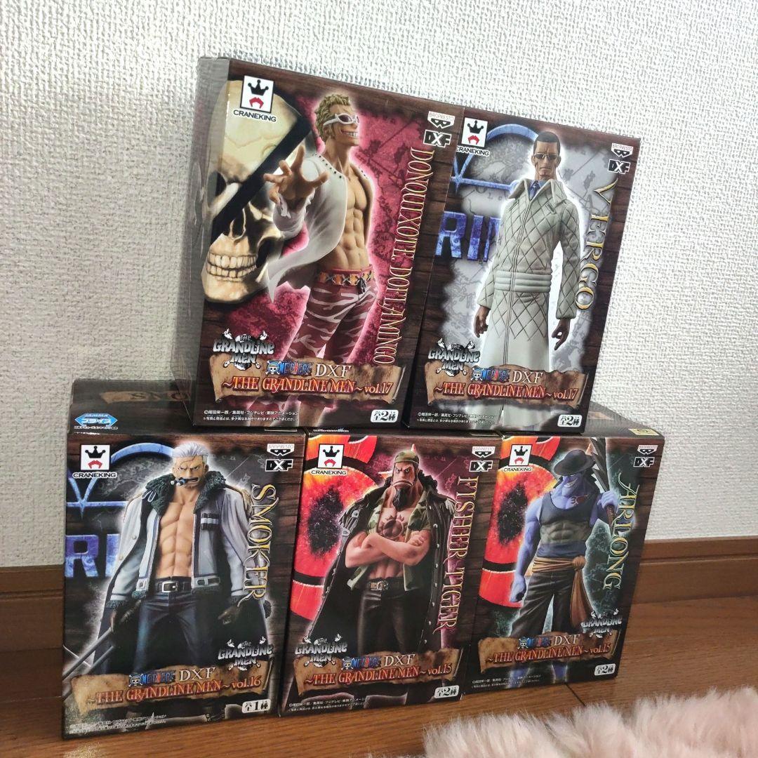 新品ワンピースフィギュアグラメンスモーカーアーロンドフラミンゴ他セット