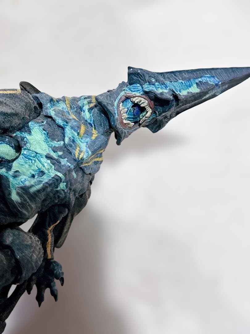 NECA パシフィックリム ナイフヘッド・カイジュウ　バトルダメージ版フィギュア