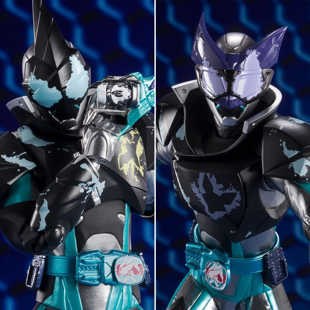 仮面ライダーエビル&仮面ライダーデモンズ　フィギュアーツセット