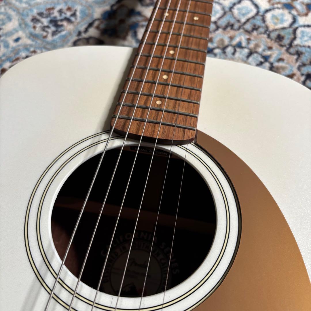 Fender Malibu Player Arctic Gold エレアコ