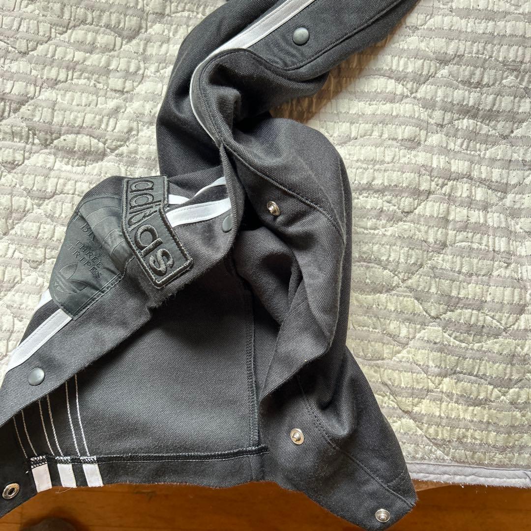 adidasジャージ　ダークグレー