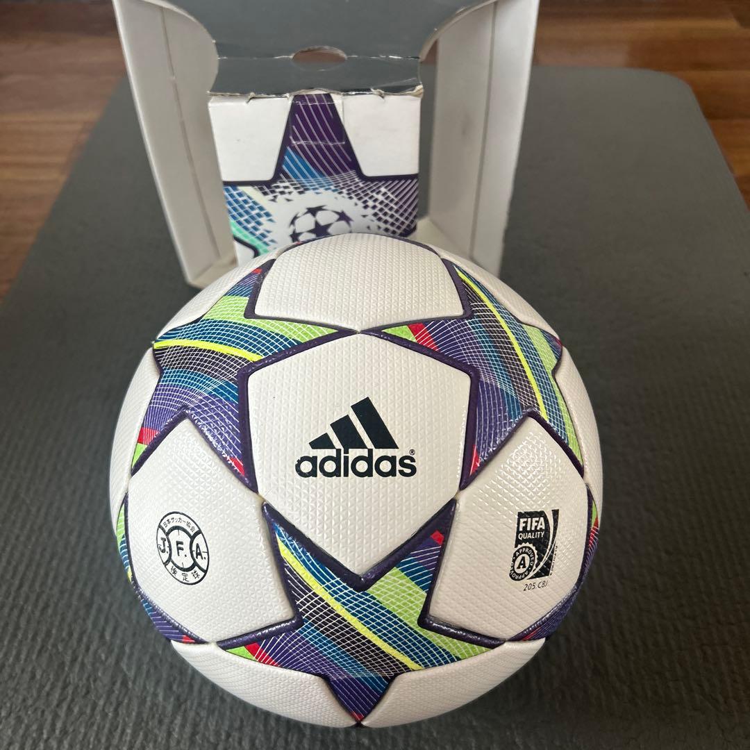 adidas Finale サッカーボール サイズ5