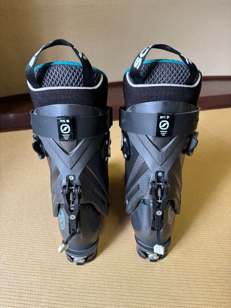 スカルパ SCARPA F1　25.5cm 軽量バックカントリー