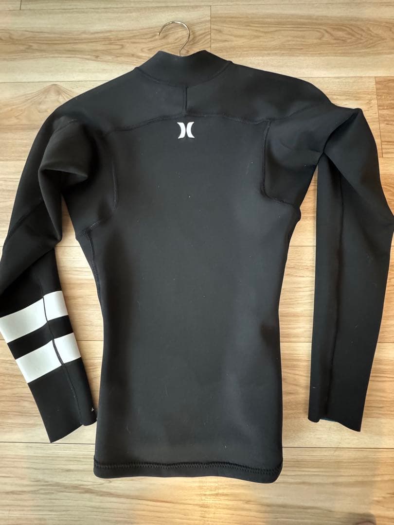 Hurley ブラック 長袖 タッパー メンズMLサイズ