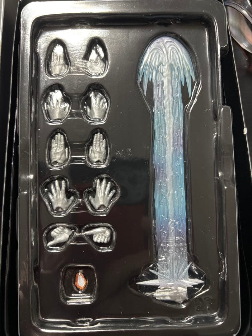 S.H.Figuarts 真骨彫製法 ウルトラマンダイナ フラッシュタイプ中古品