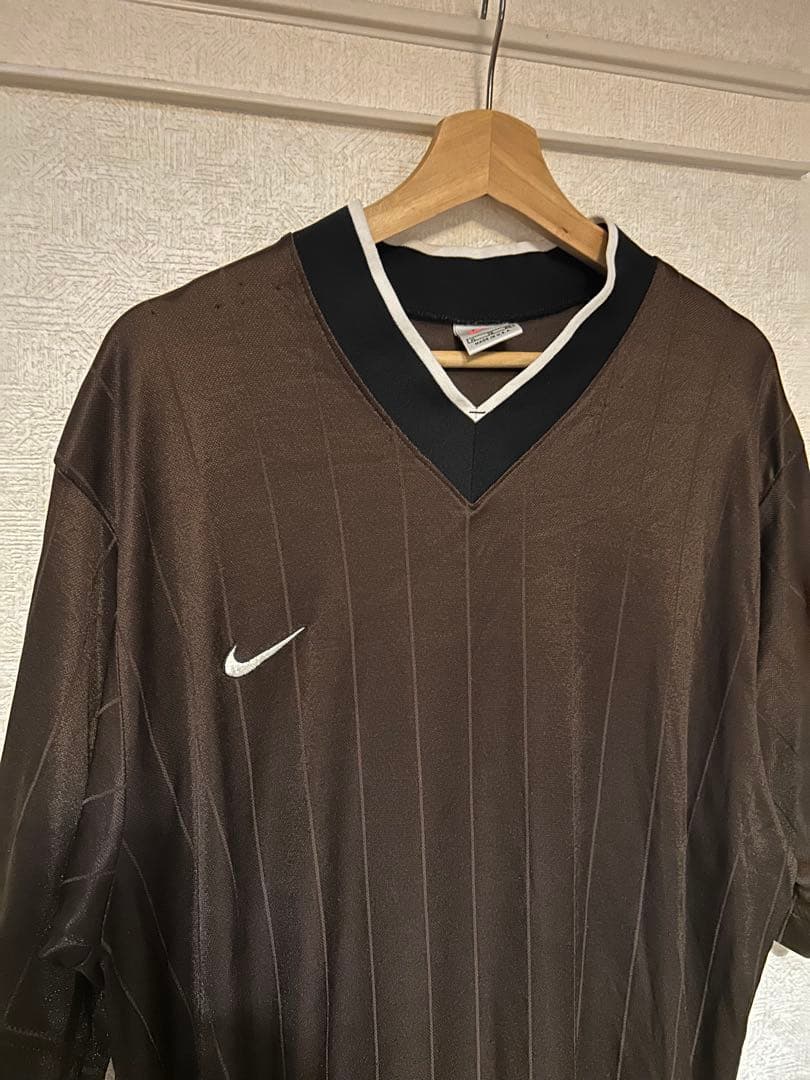 90's OLD Nike ブラウン Vネック スポーツ シャツ Tシャツ 古着