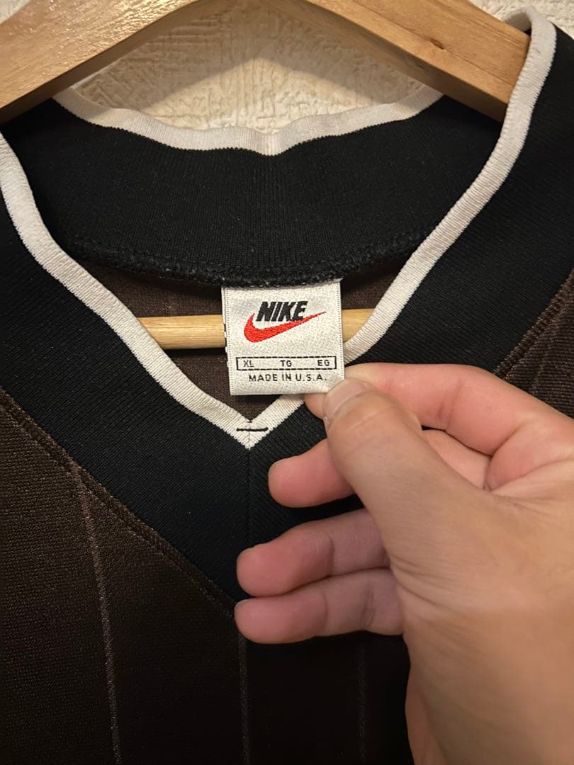90's OLD Nike ブラウン Vネック スポーツ シャツ Tシャツ 古着