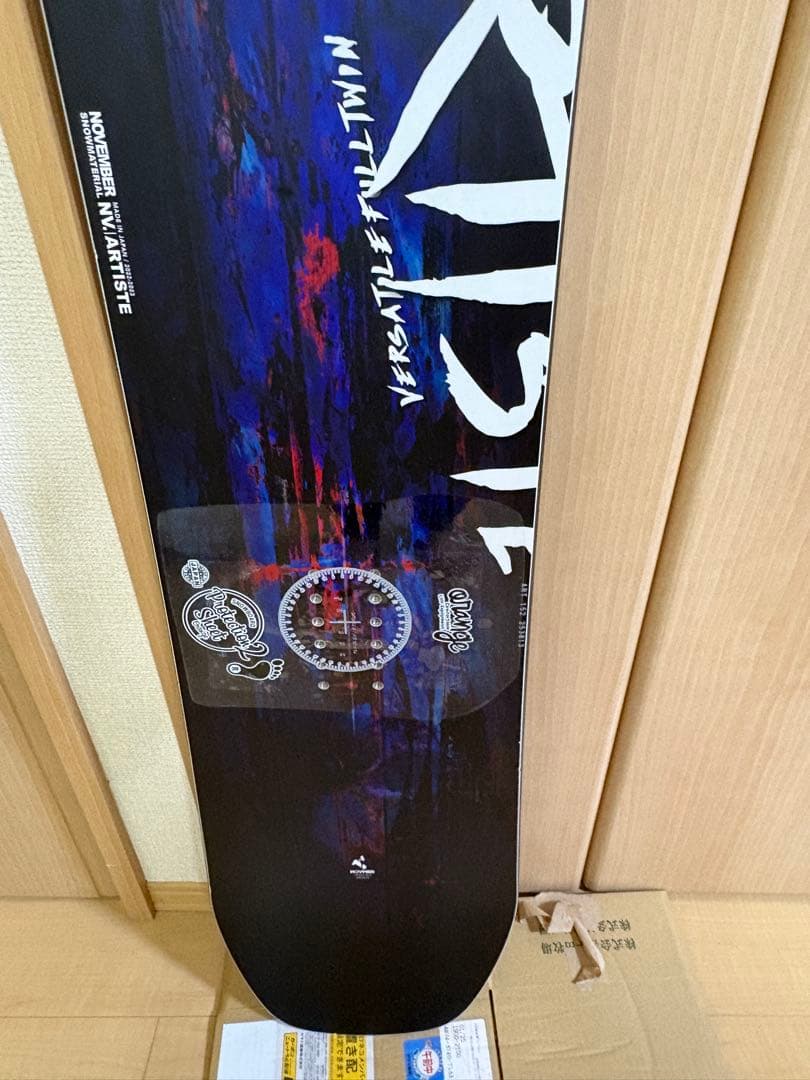 NOVEMBER ARTISTE（152cm）スノーボード