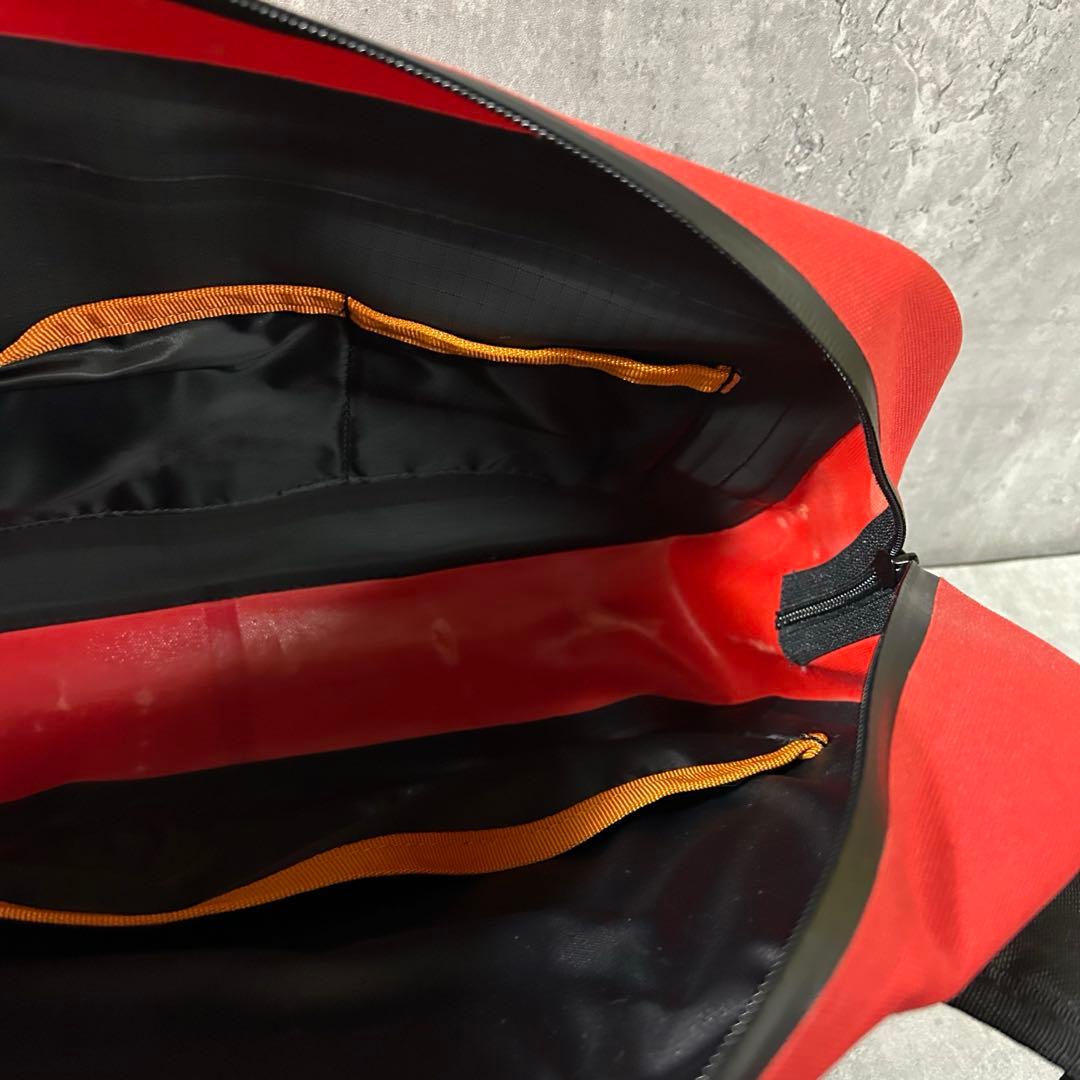 CHROME URBAN EX SLING10L完全防水ボディバッグサイクル