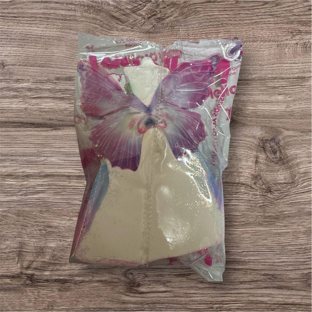 再販なし✨mellojoy シークレット　ドレス　蝶々　ドーパミン　夜光　ラメ