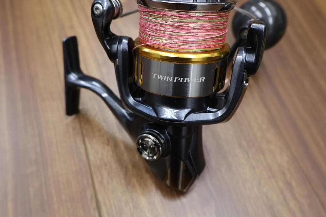 SHIMANO 15　TWIN POWER SW6000PG リール
