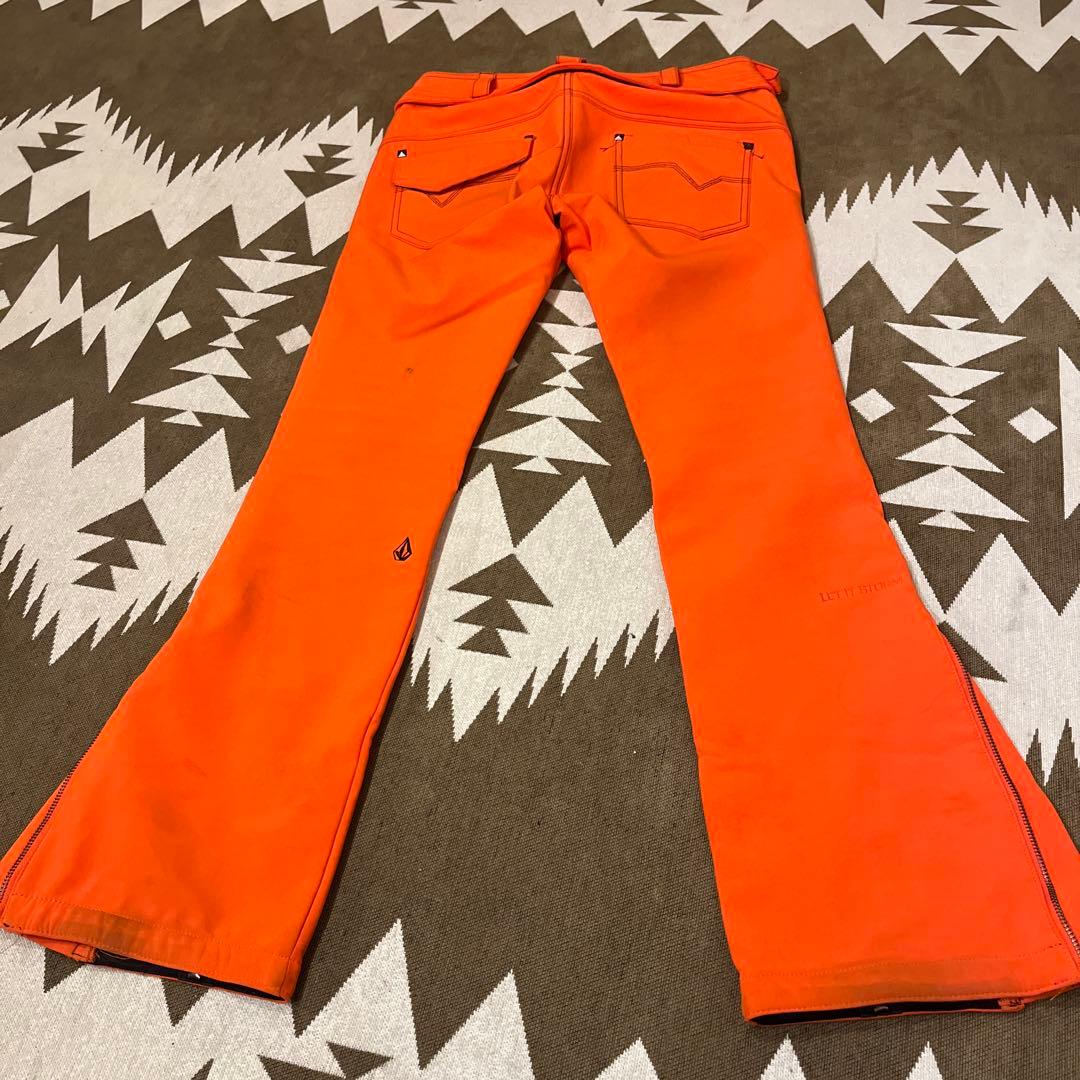 VOLCOMウェア上下セットSサイズ　パンツ×2本＋ベルト