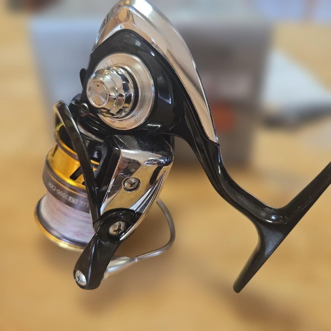 最終値下げ。DAIWA LEGALIS LT3000-CXHスピニングリール