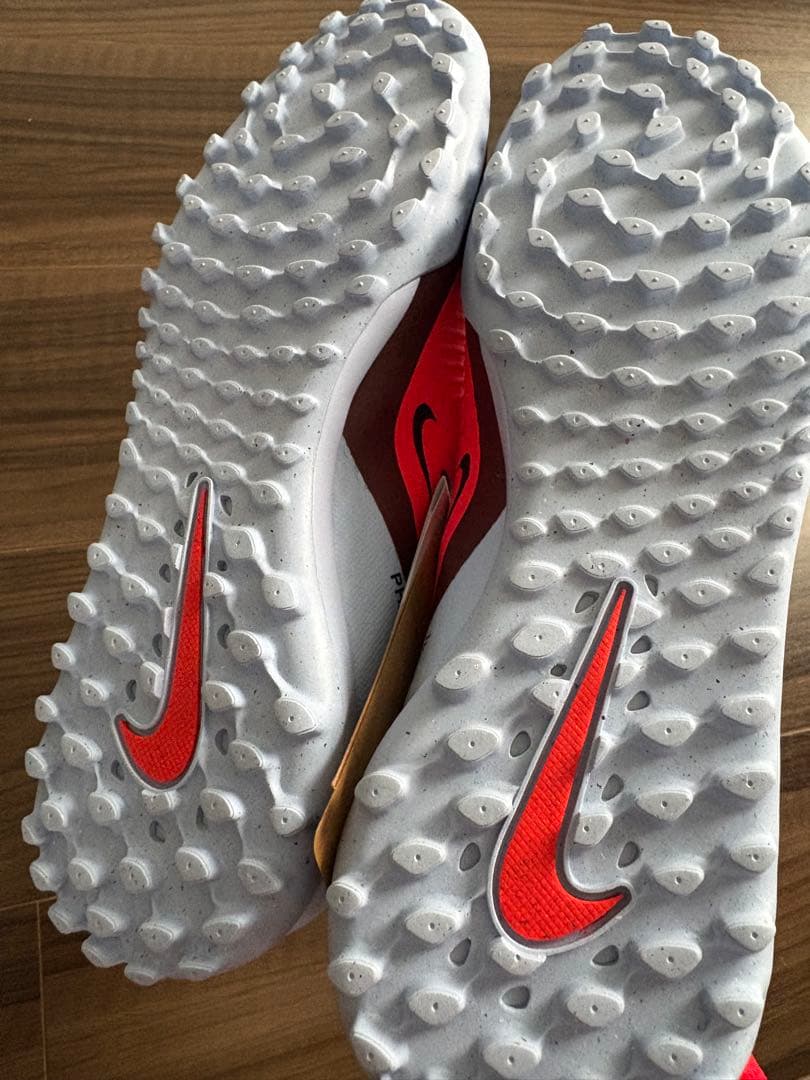 新品　NIKE ファントム6 LOW アカデミーTF 26.5