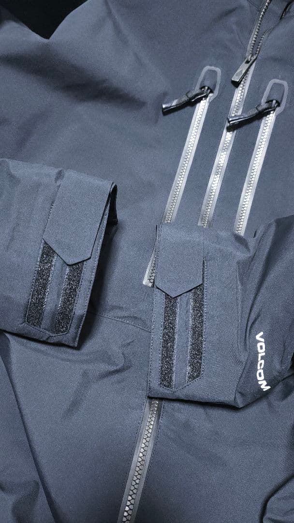 ✨美品✨【ボルコム VOLCOM】スノーボードウェア ゴアテックス ブラック