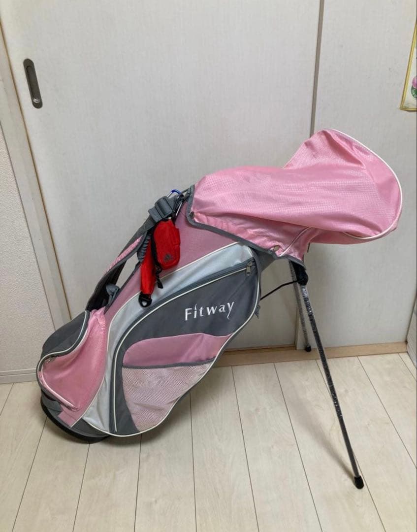 Fitway ゴルフクラブセット8本　 レディース ピンク　ボール等小物セット