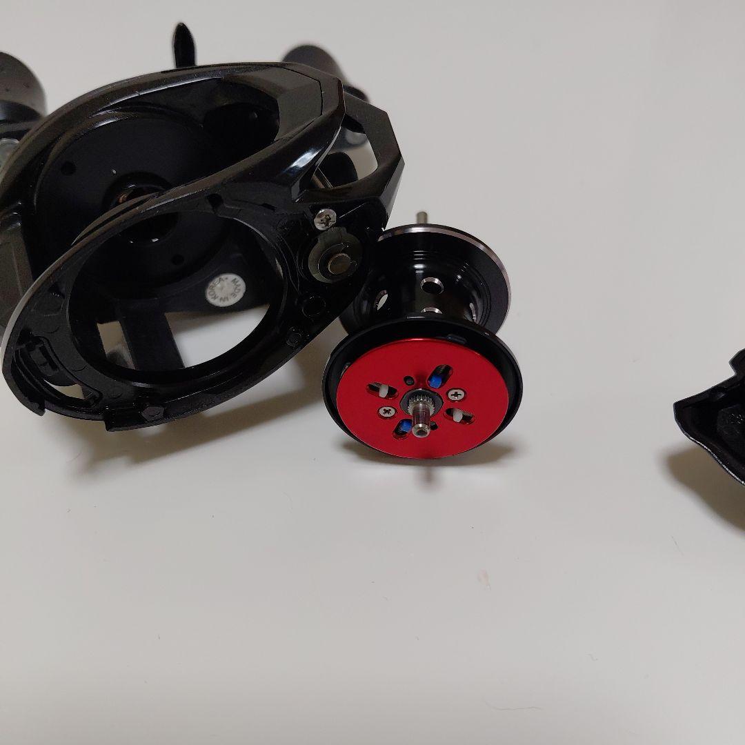Abu Garcia ROXANI ブラックベイトリール