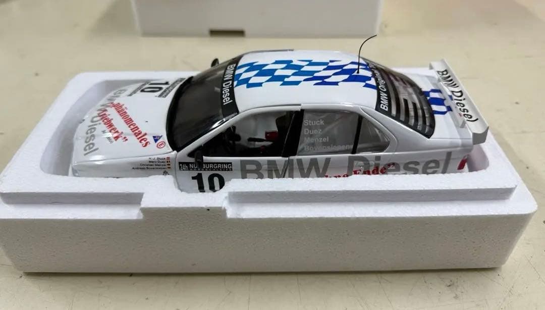 土日限定値下げ！！激レア！！ E36 320d 1:18 ミニカー