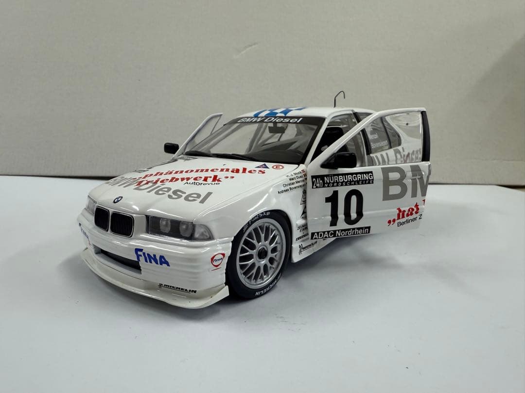 土日限定値下げ！！激レア！！ E36 320d 1:18 ミニカー