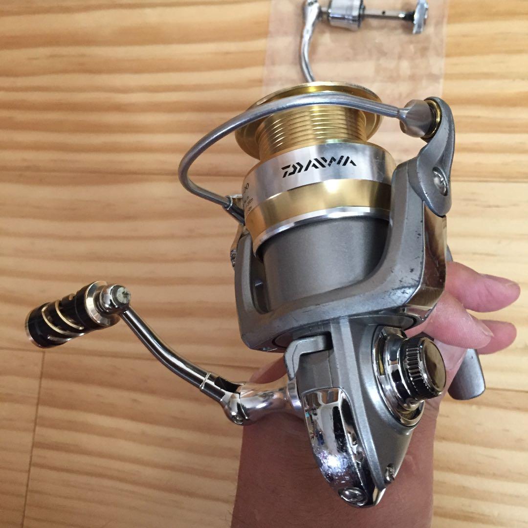 ダイワ  Daiwa レブロスMX2500  ハンドル2つ
