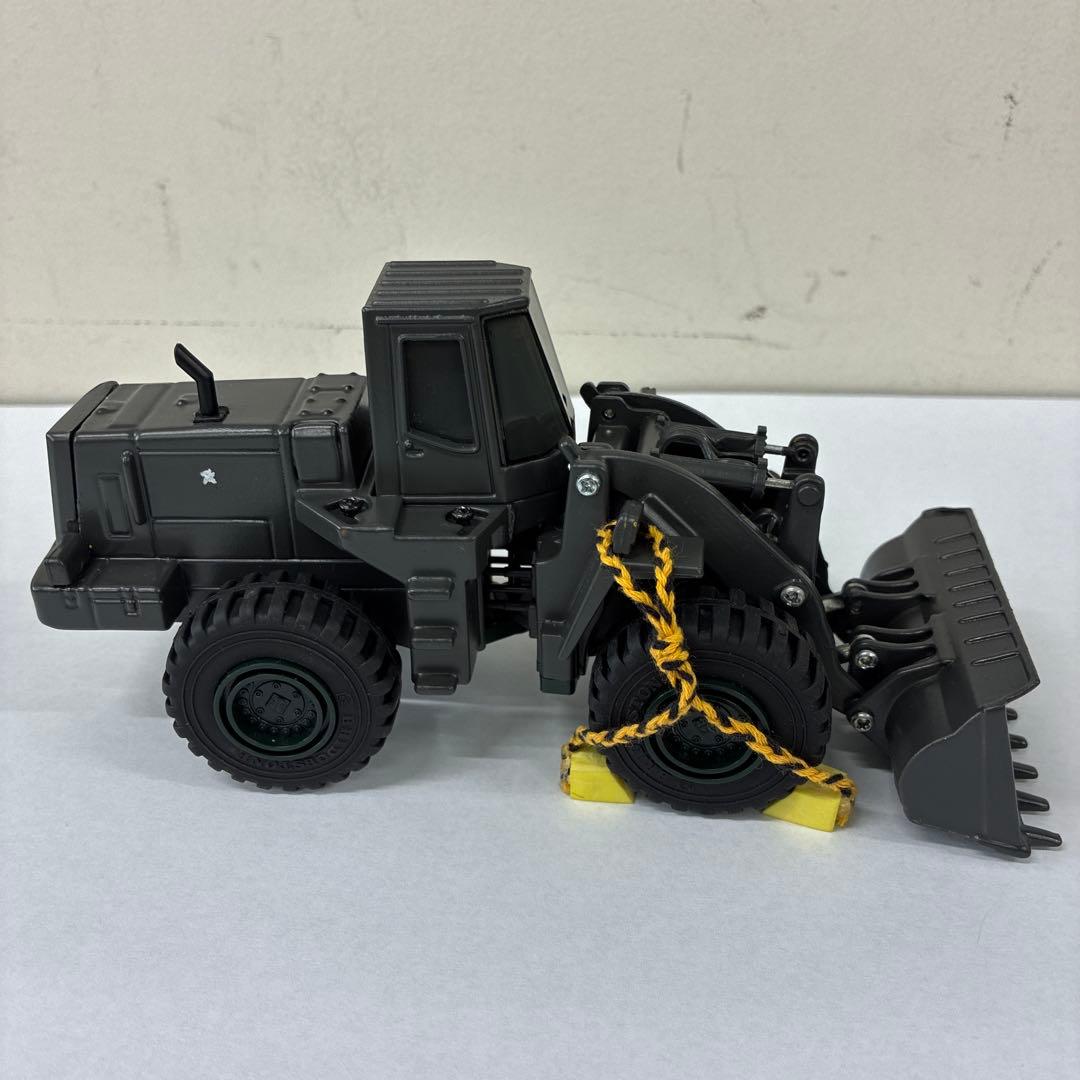 1/48スケール ホイールローダ 自衛隊仕様 輪留め付