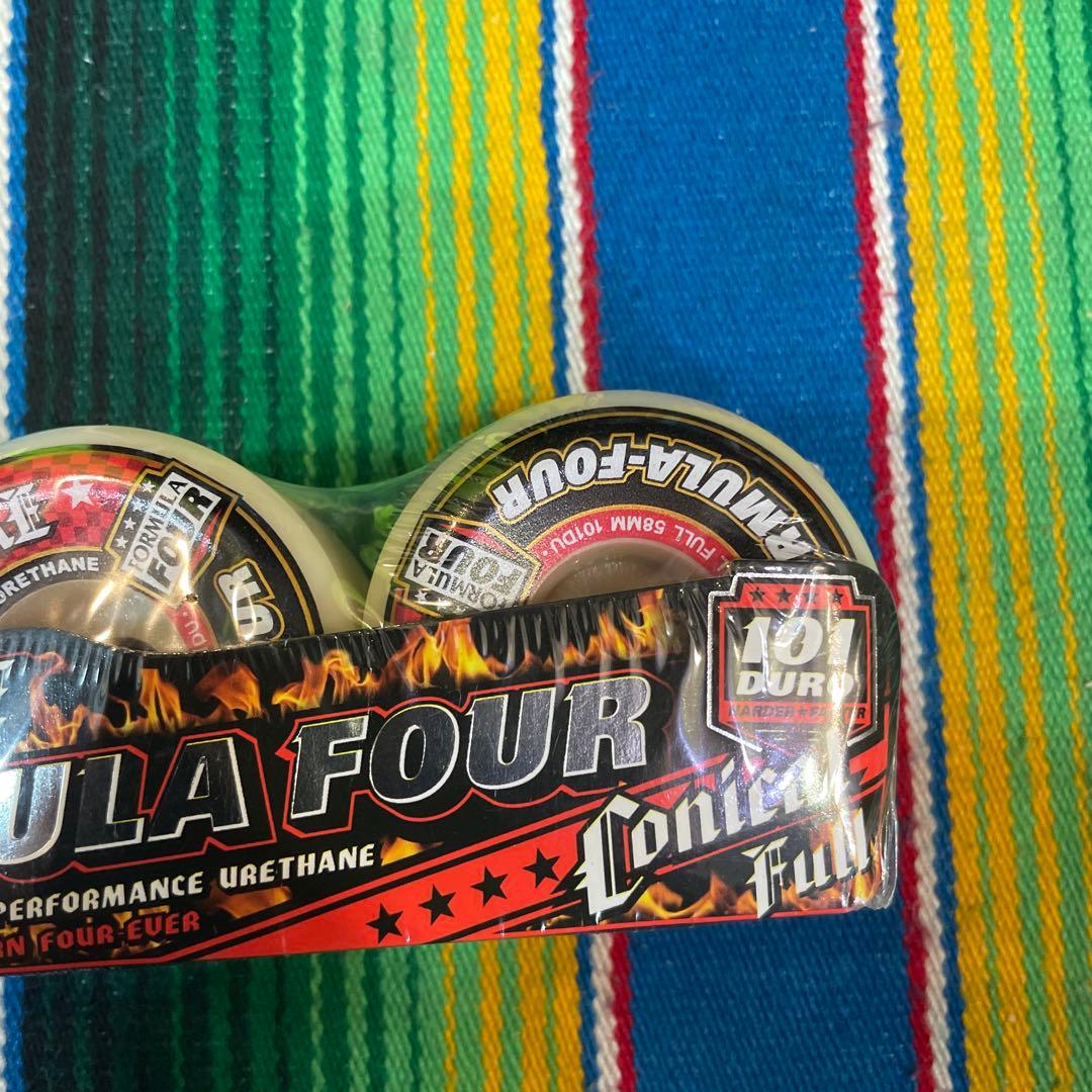 スケートボード SPITFIRE FORMULA FOUR 101 DURO 58mm